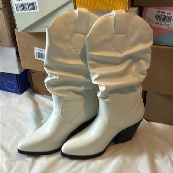 Cream Heeled Boots with Western Flair - Picture 1 of 8